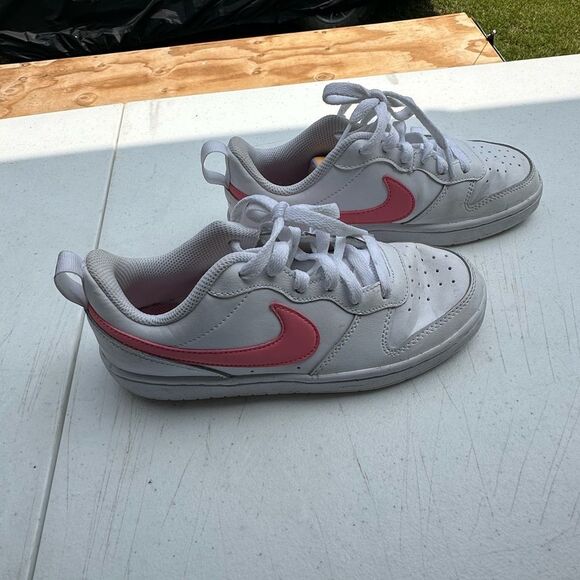 Nike White Sneakers with Pink Swoosh - Picture 1 of 6